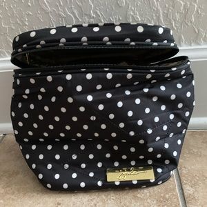 EUC JuJuBe Fuel Cell - Duchess Print!!